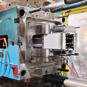 Nauwkeurig matrijsontwerp ISO-certificaten prototype auto-plastic onderdelen voor machine
